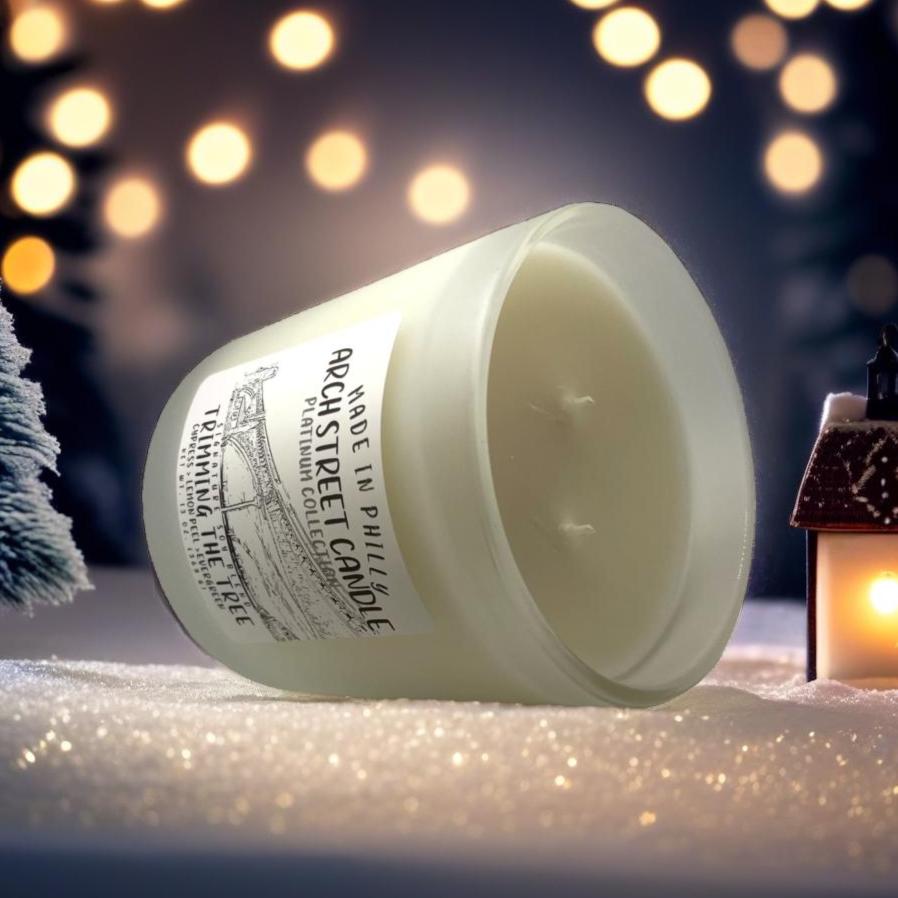 Trimming the Tree | 13 oz Candle
